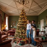 What is the Best Height for an Artificial Christmas Tree? Complete UK Guide 2025